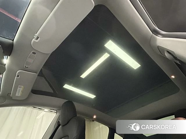 Tesla Model Y 2021 Черный из Китая, фото 3