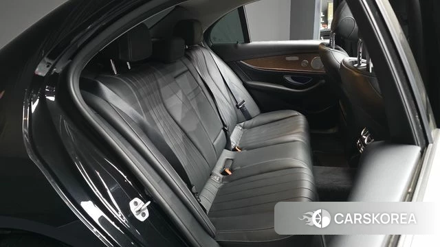 Mercedes-Benz E-Class W213 2020 Черный из Кореи, фото 3