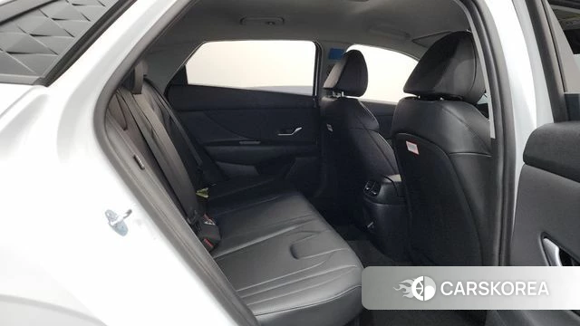 Hyundai The New Avante Hybrid (CN7) 2025 Белый из Кореи, фото 3