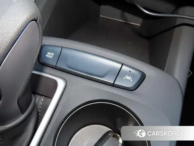 Chevrolet (GM Daewoo) Trax Crossover 2024 Серебристо-серый из Кореи, фото 3