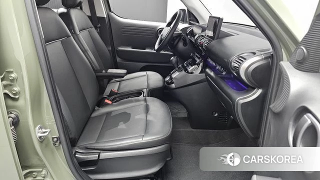 Hyundai Casper 2023 Темно-зеленый из Кореи, фото 3