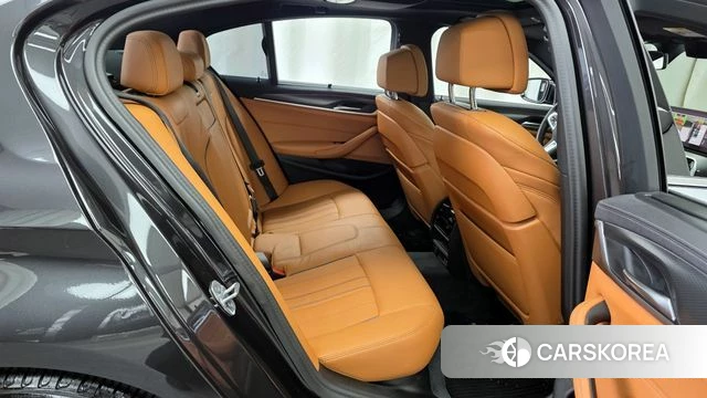 BMW 5 Series (G30) 2023 Серый из Кореи, фото 3