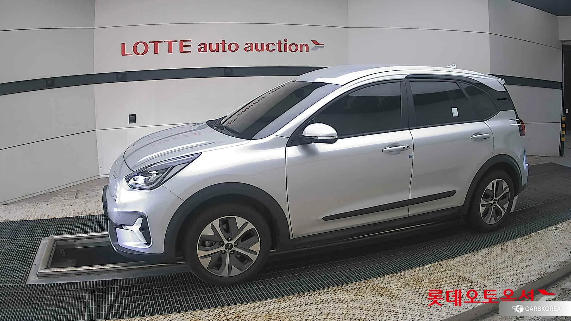 Kia Niro Plus 2023 Sparkling Silver из Кореи, фото 3