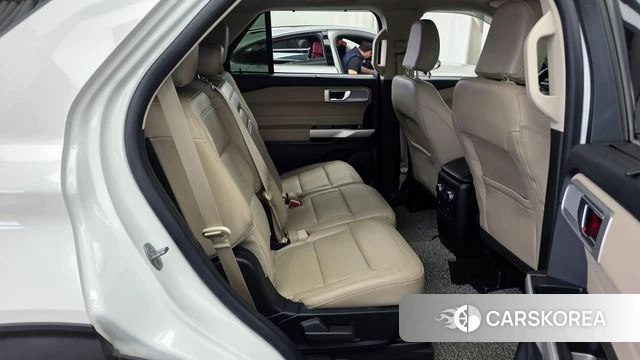 Ford Explorer 6th Generation 2022 Белый из Кореи, фото 3