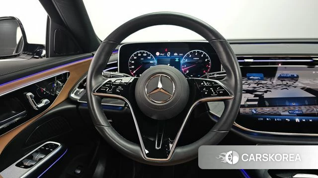 Mercedes-Benz E-Class W214 2024 Белый из Кореи, фото 3