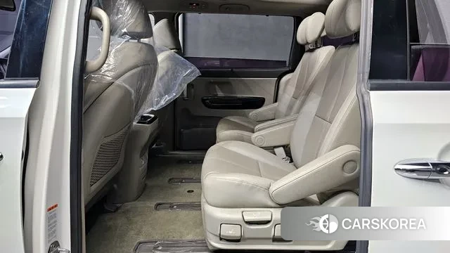Kia The New Carnival 2018 Белый из Кореи, фото 3