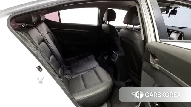 Hyundai Avante AD 2018 Белый из Кореи, фото 3