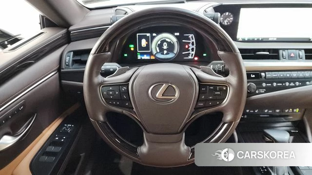 Lexus ES300h 7th generation 2018 Песочный из Кореи, фото 3