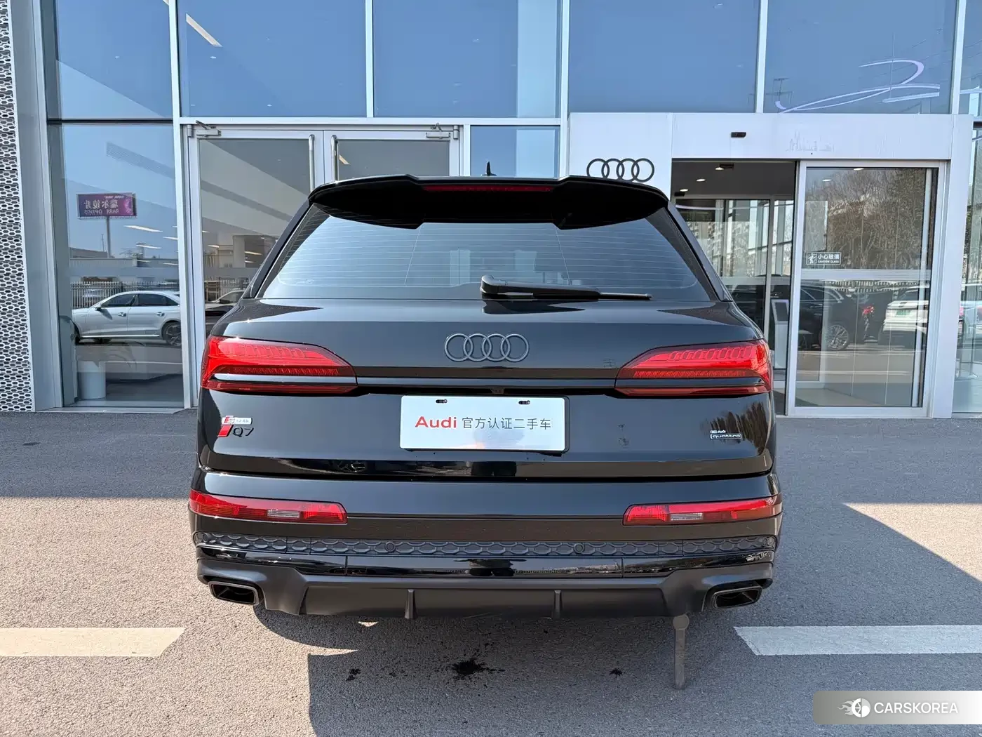Audi Q7 2025 Черный из Китая, фото 3