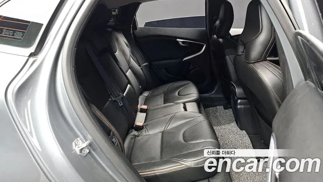 Volvo V40 Cross-Country 2018 Серый из Кореи, фото 3