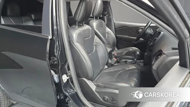 Jeep Cherokee (KL) 2021 Черный из Кореи, фото 3