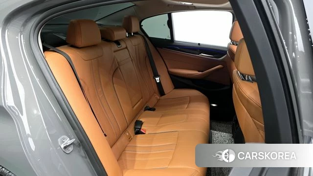 BMW 5 Series (G30) 2022 Серый из Кореи, фото 3