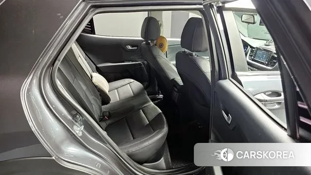 Kia Stonic 2018 Серый из Кореи, фото 3