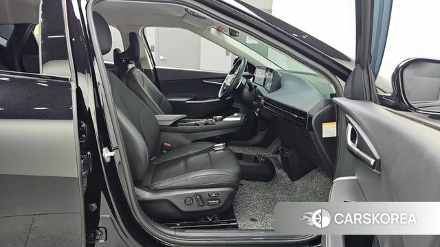 Kia EV6 2022 Черный из Кореи, фото 3