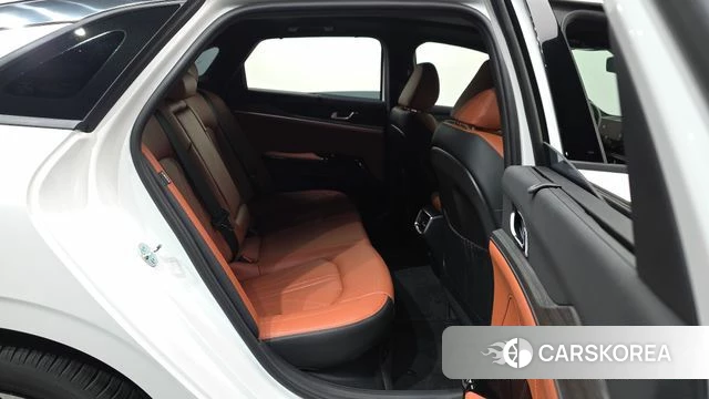 Kia The New K5 Hybrid 3rd generation 2025 Белый из Кореи, фото 3