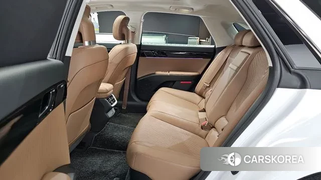 Hyundai Grandeur Hybrid (GN7) 2023 Белый из Кореи, фото 3