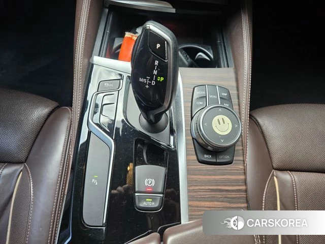 BMW 5 Series (G30) 2018 Серый из Кореи, фото 3