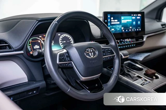 Toyota Saina 2022 Белый из Китая, фото 3