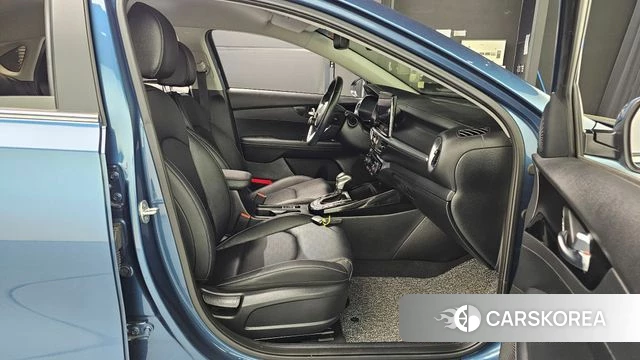 Kia The New K3 2nd generation 2021 Синий из Кореи, фото 3