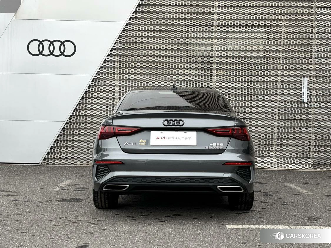 Audi A3 2021 Темно-серый из Китая, фото 3