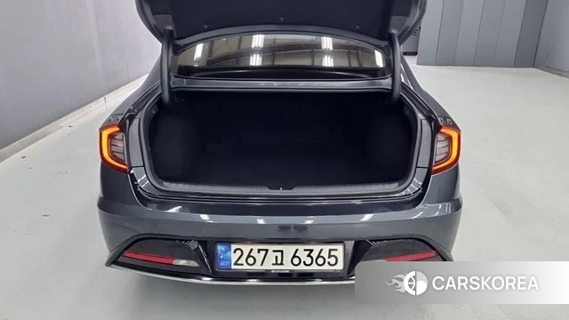 Hyundai Sonata (DN8) 2019 Серебристо-серый из Кореи, фото 3