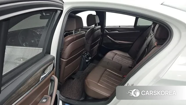 BMW 5 Series (G30) 2020 Белый из Кореи, фото 3