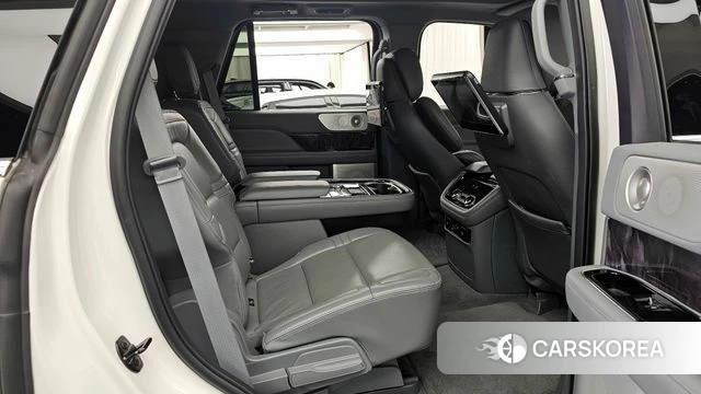 Lincoln Navigator 4th generation 2021 Белый из Кореи, фото 3