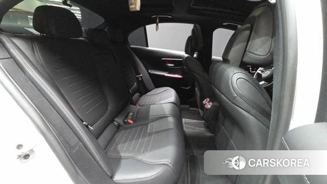 Mercedes-Benz C-Class W206 2024 Белый из Кореи, фото 3