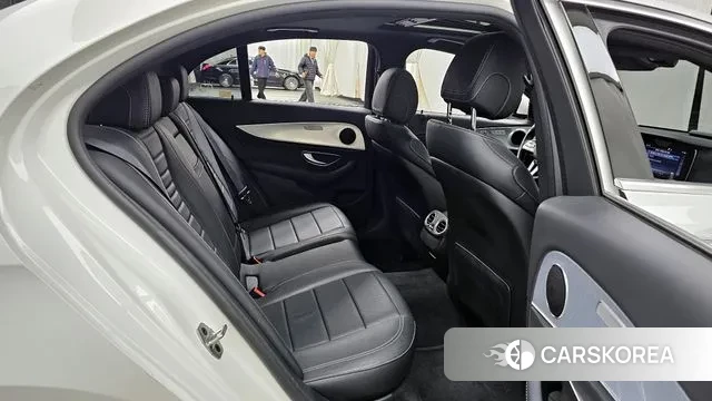 Mercedes-Benz E-Class W213 2019 Белый из Кореи, фото 3