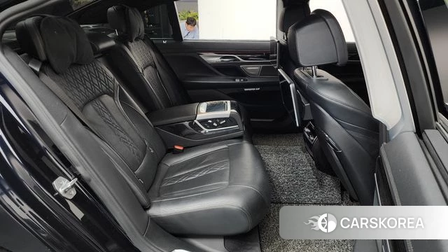 BMW 7 Series (G11) 2018 Черный из Кореи, фото 3