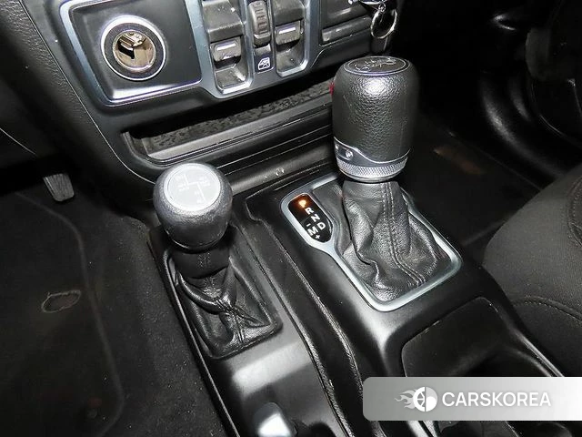 Jeep Wrangler (JL) 2018 Черный из Кореи, фото 3