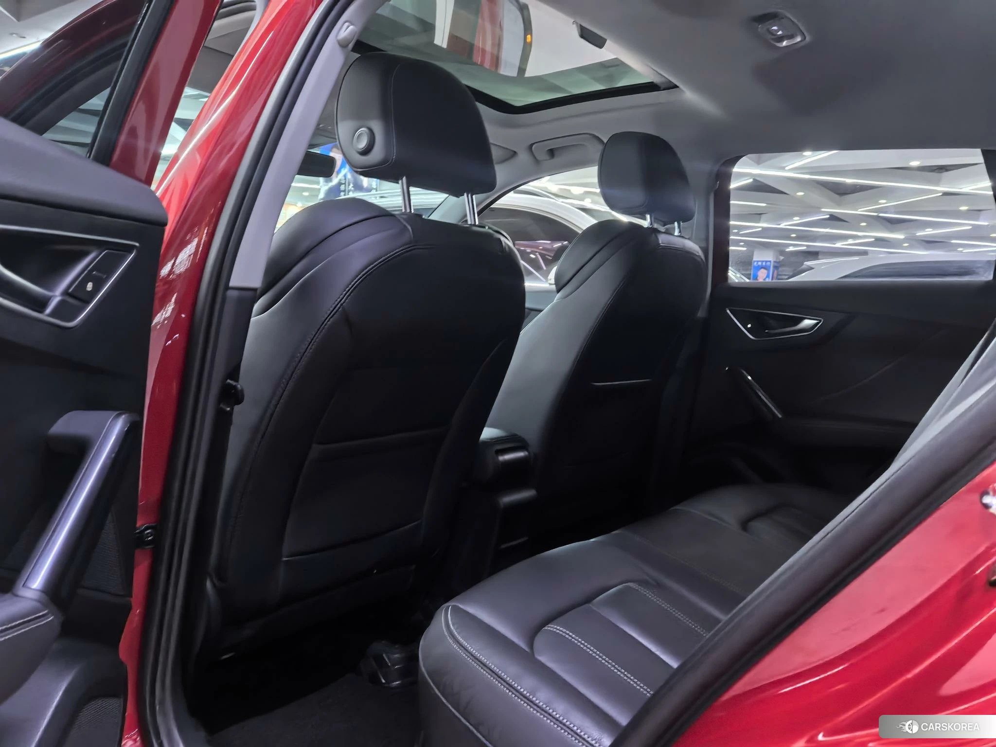 Audi Q2L 2021 Красный из Китая, фото 3