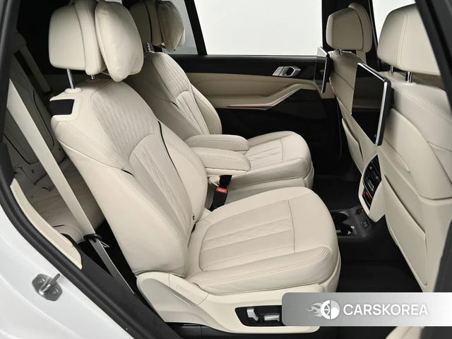 BMW X7 (G07) 2022 Белый из Кореи, фото 3