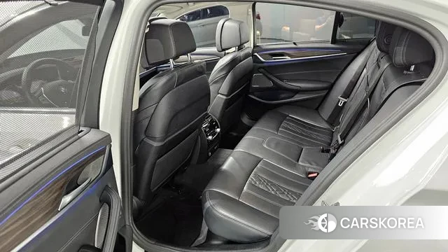 BMW 5 Series (G30) 2022 Белый из Кореи, фото 3