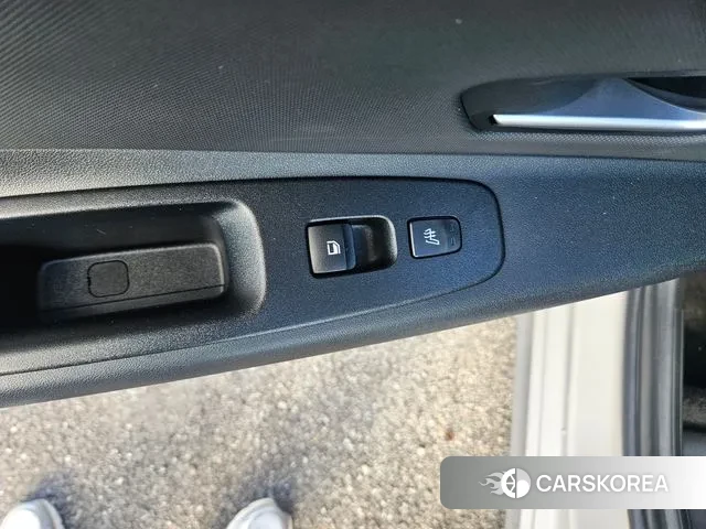 Hyundai The New Avante (CN7) 2022 Серебристо-серый из Кореи, фото 3