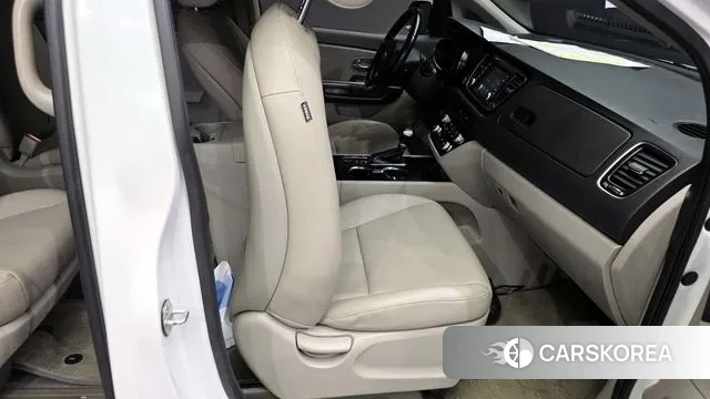 Kia The New Carnival 2018 Белый из Кореи, фото 3