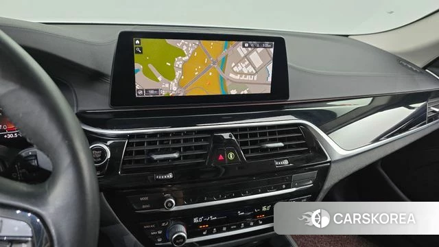 BMW 5 Series (G30) 2020 Белый из Кореи, фото 3