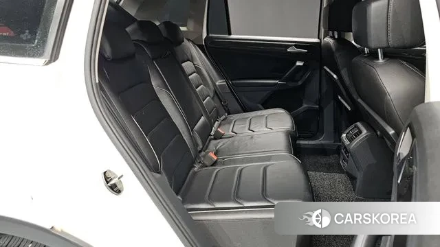 Volkswagen Tiguan second Generation 2018 Белый из Кореи, фото 3