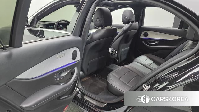 Mercedes-Benz E-Class W213 2021 Черный из Кореи, фото 3