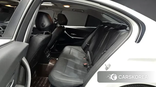 BMW 3 Series (F30) 2018 Белый из Кореи, фото 3