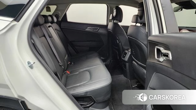 Kia Sportage 5th Generation Hybrid 2024 Белый из Кореи, фото 3