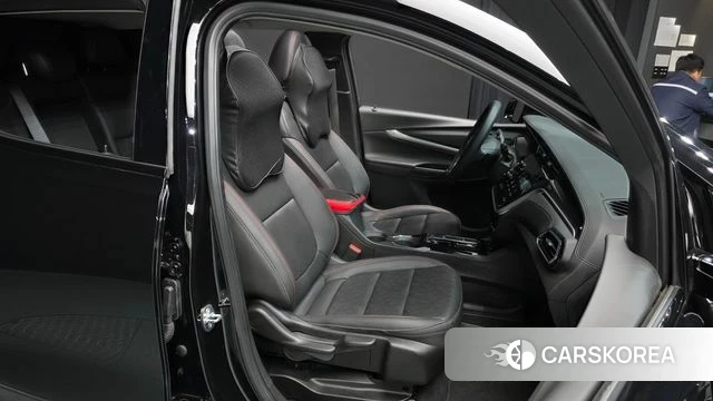 Chevrolet (GM Daewoo) Bolt EUV 2023 Черный из Кореи, фото 3