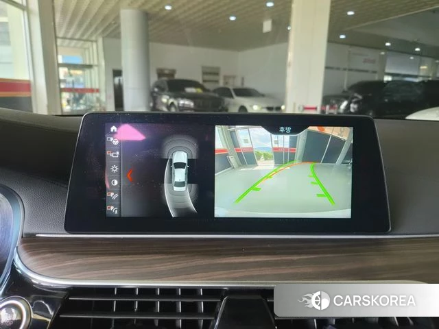 BMW 5 Series (G30) 2018 Белый из Кореи, фото 3