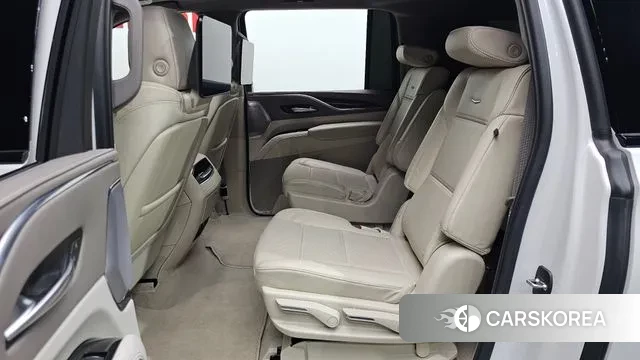 Cadillac Escalade 5th Generation 2023 Белый из Кореи, фото 3