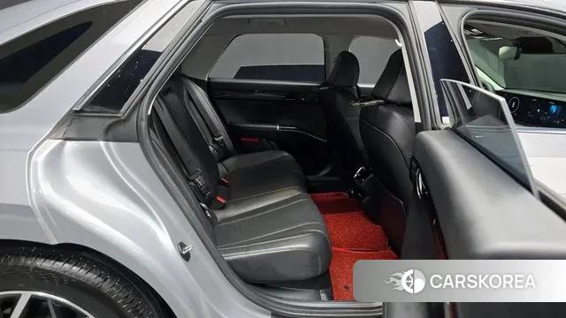 Hyundai Grandeur (GN7) 2023 Серебряный из Кореи, фото 3