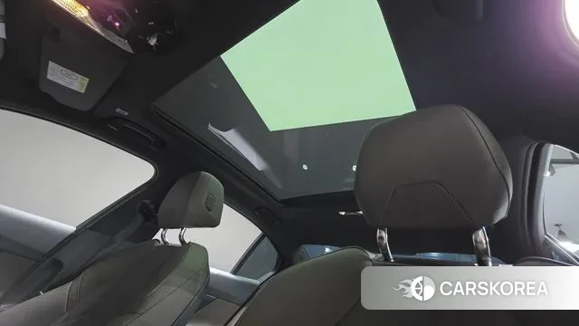 BMW 5 Series (G60) 2025 Белый из Кореи, фото 3