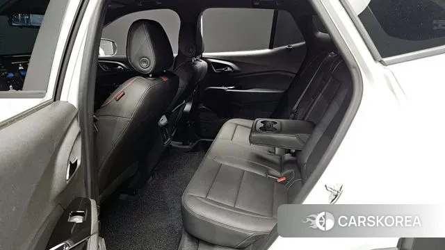 Chevrolet (GM Daewoo) Trax Crossover 2024 Белый из Кореи, фото 3