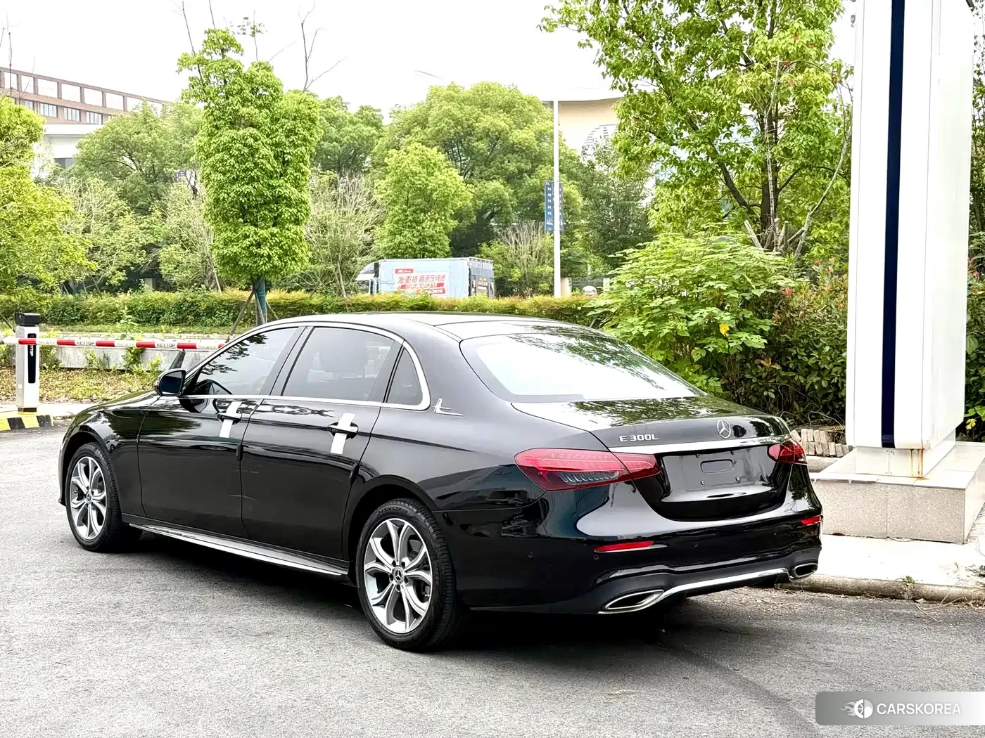 Mercedes-Benz E-class 2022 Черный из Китая, фото 3