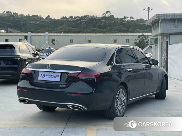 Mercedes-Benz E-class 2023 Черный из Китая, фото 3