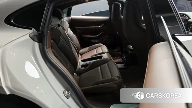 Porsche Taycan 2021 Серебристо-серый из Кореи, фото 3